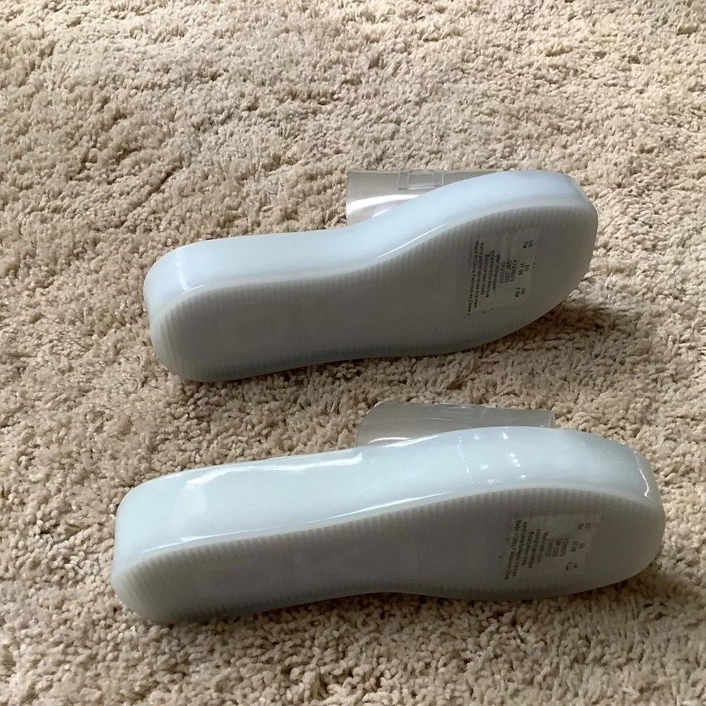 Shoes - Picture 6 of 12